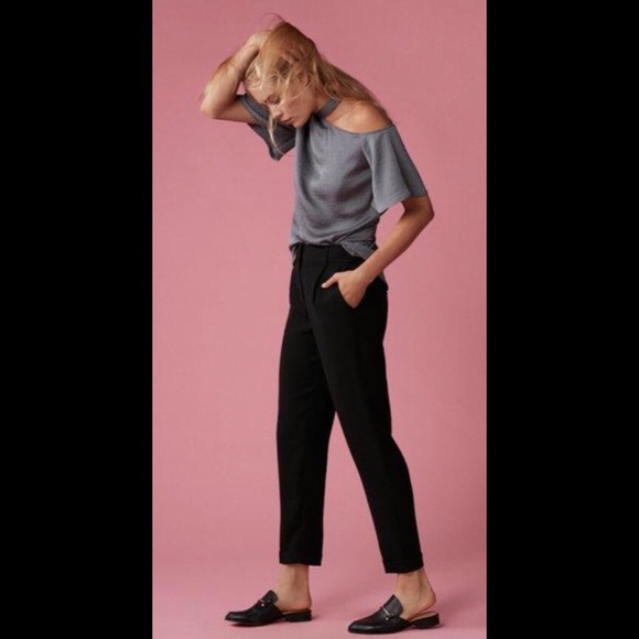 EXPRESS Deconstructed Mock Neck Tee - Picture 1 of 6